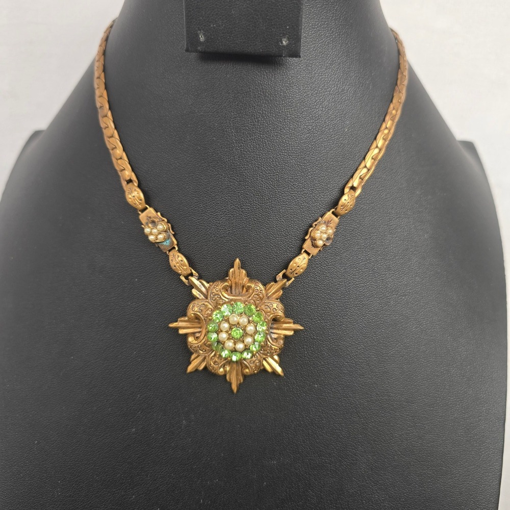 VTG Gold Tone Green Rhinestone Faux Pearl Medallion Sunburst Statement Necklace
